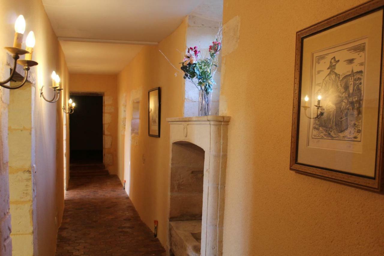 Chateau La Gentilhommiere Du Puits Notre-Dame 30 Rue De L'Eglise 24110 Saint Leon Sur L'Isle Экстерьер фото