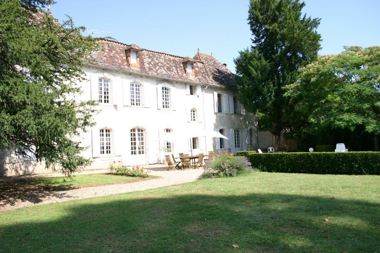 Chateau La Gentilhommiere Du Puits Notre-Dame 30 Rue De L'Eglise 24110 Saint Leon Sur L'Isle Экстерьер фото