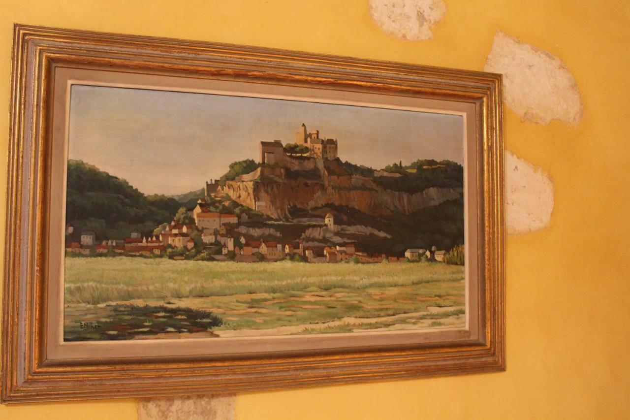 Chateau La Gentilhommiere Du Puits Notre-Dame 30 Rue De L'Eglise 24110 Saint Leon Sur L'Isle Экстерьер фото